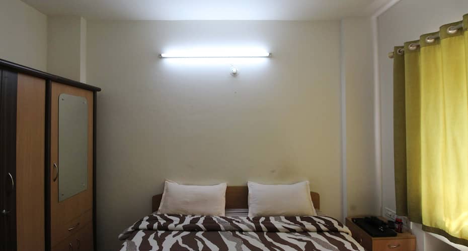 Honey Hospitality Service Apartments Aundh, Pune 5